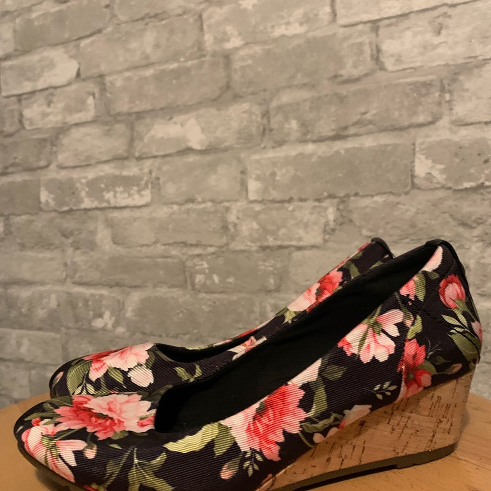 Chelsea floral wedge heels - Picture 7 of 7